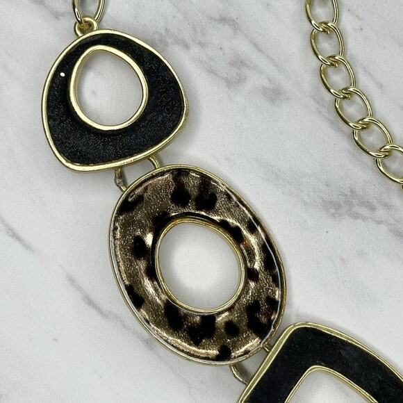 Chico's Vintage Chunky Animal Print Gold Tone Chain Link Belt OS โจ - Picture 8 of 16